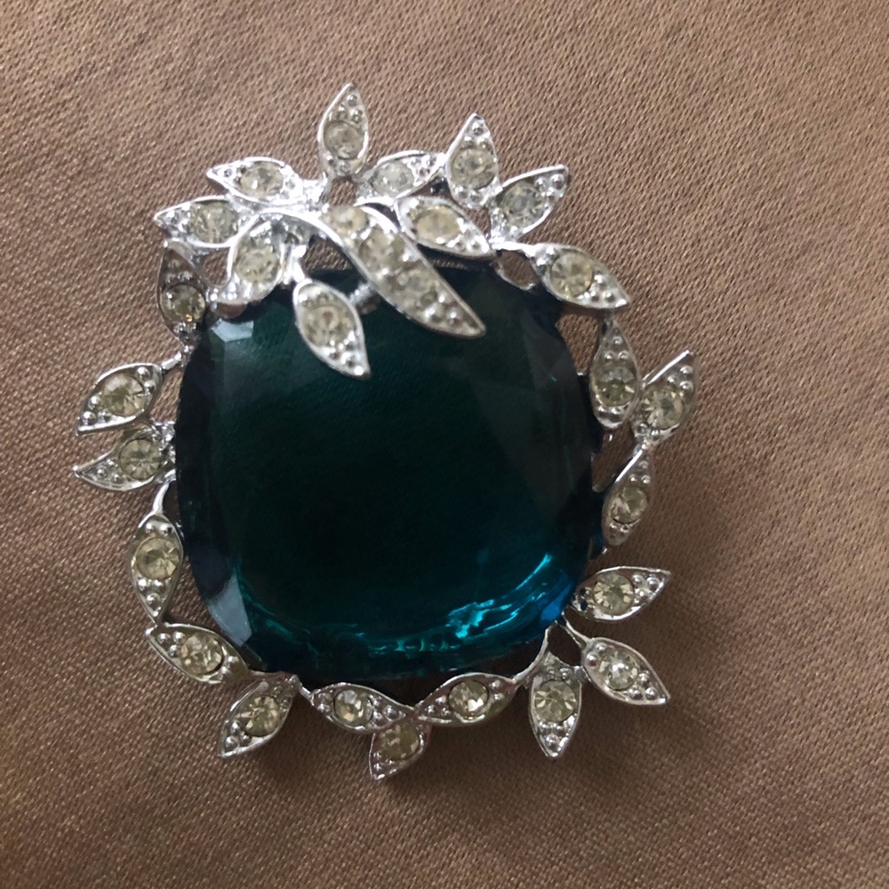 Vintage Sarah Coventry 1969 Brooch